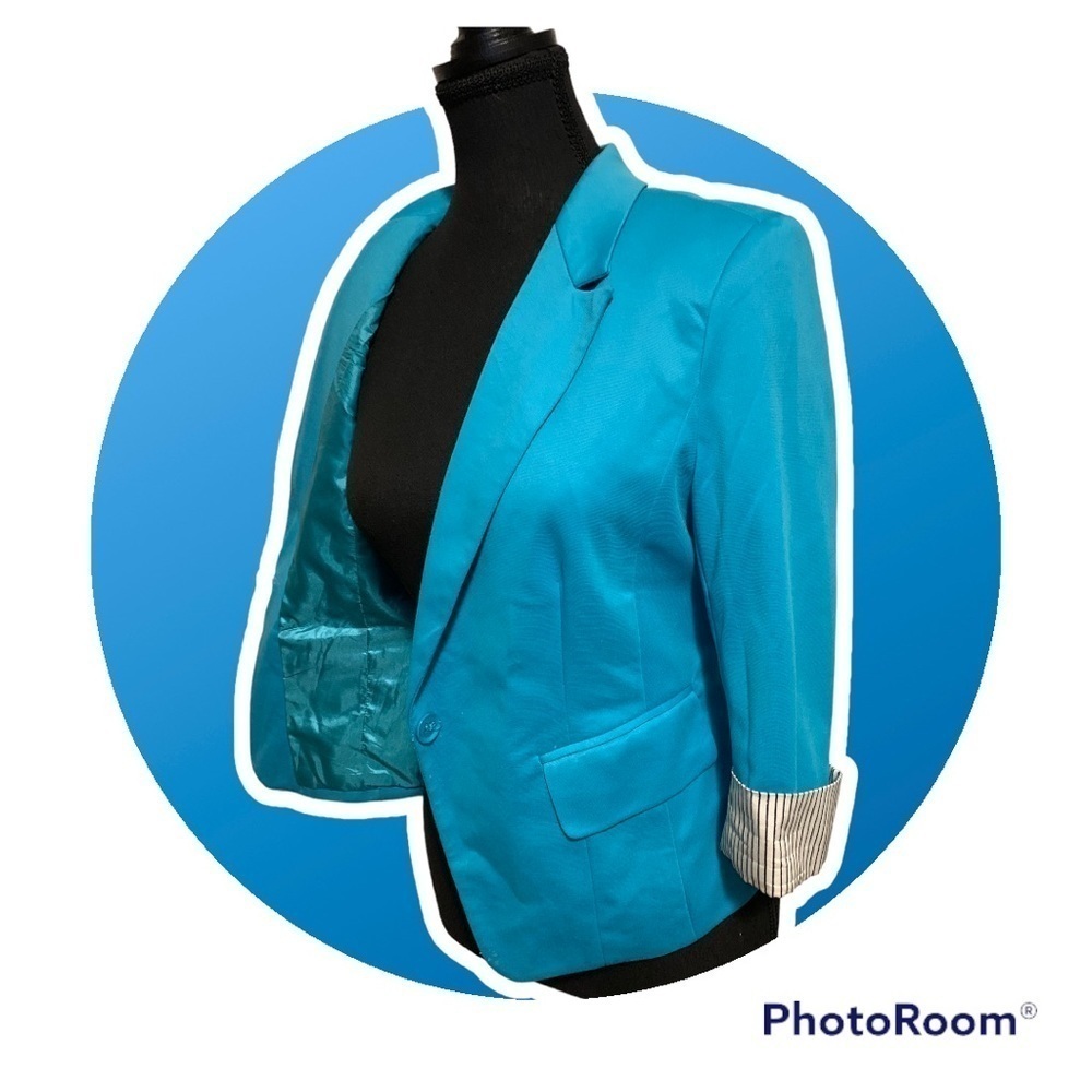 - Countess short jacket in size M